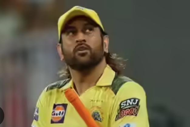 బీస్ట్ మోడ్ తో హీట్ పెంచిన ధోనీ